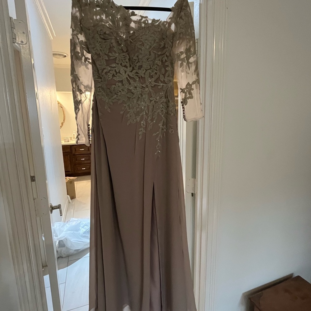 Elegant Lace Evening Gown in Taupe